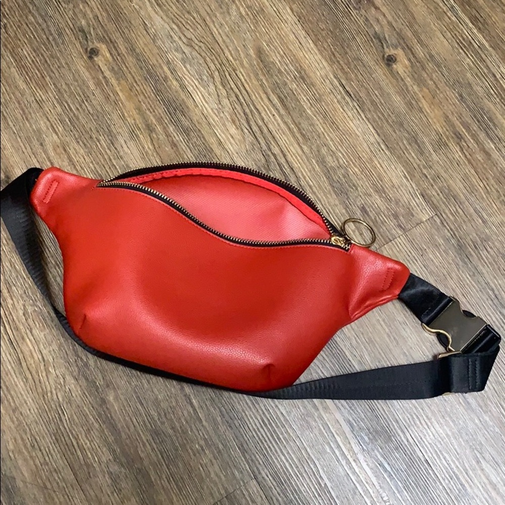 LF. Red leather bag